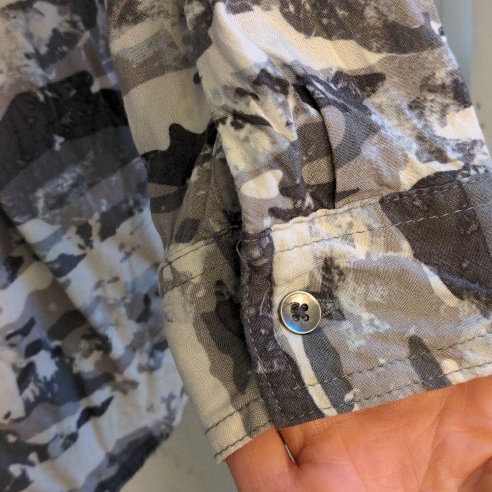 2 for $20 Rock & Republic Snow Camouflage Rayon L/S Shirt Blouse Size S - Picture 5 of 9